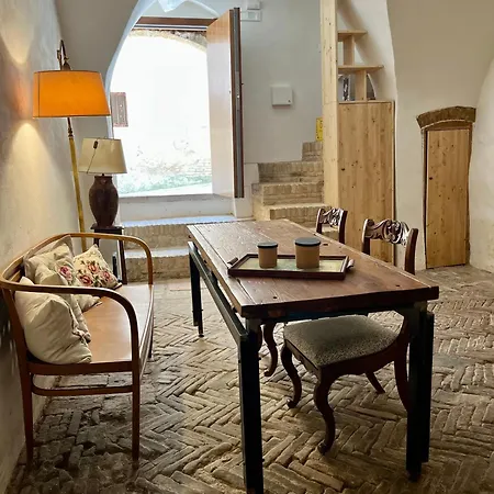 Dimora Ventura, Intra Alborgodiffuso, Con Pavimento Originale Del 1300 Casa vacanze Serracapriola