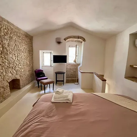 Dimora Ventura, Intra Alborgodiffuso, Con Pavimento Originale Del 1300 Casa vacanze Serracapriola